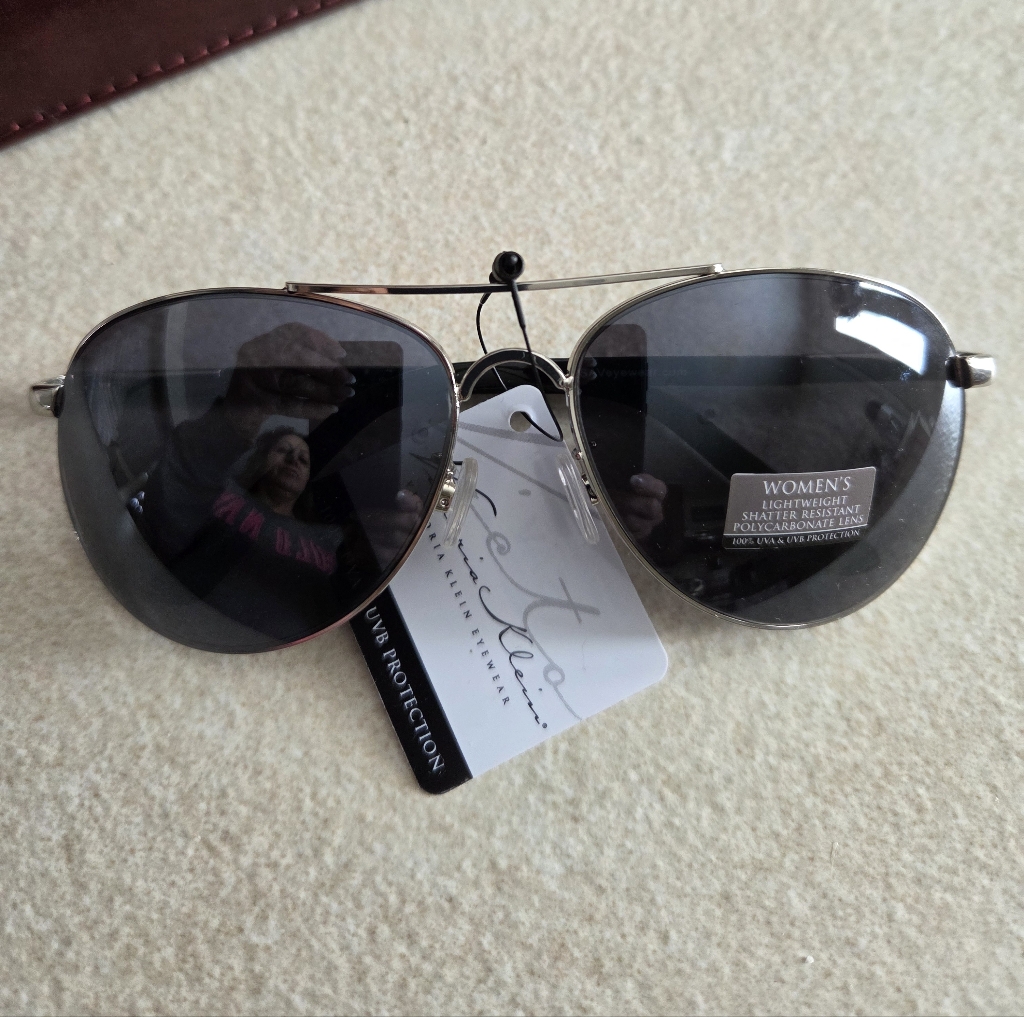 Womens SavVictoria Kline Aviator Style Sunglasses Brand New With Tags Attached